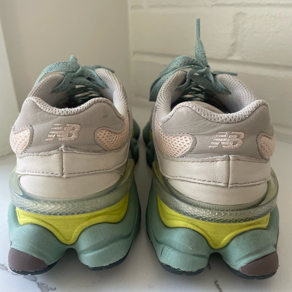 Limited Edition New Balance 9060 Moonbeam Vintage Rose - Picture 3 of 13
